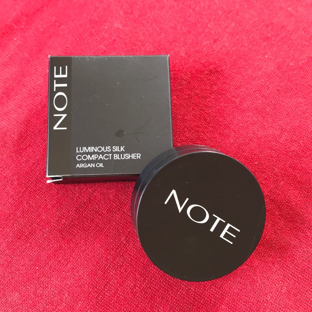NOTE Luminous Silk Compact Blusher